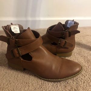 Old Navy Booties Brown sz 7